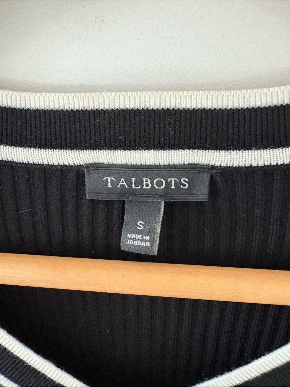Talbots Ribbed Bow Neck Sweater. Size Small. - Picture 3 of 11